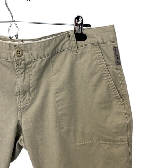Columbia Khaki Hiking Capris - Size 10 - Picture 5 of 10